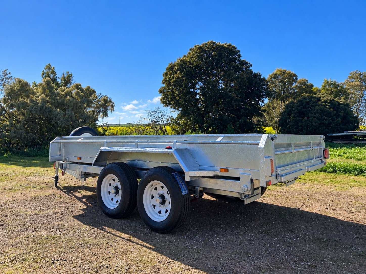 12X6 Hydraulic Flat Top Trailer - Tandem Axle - Image 8